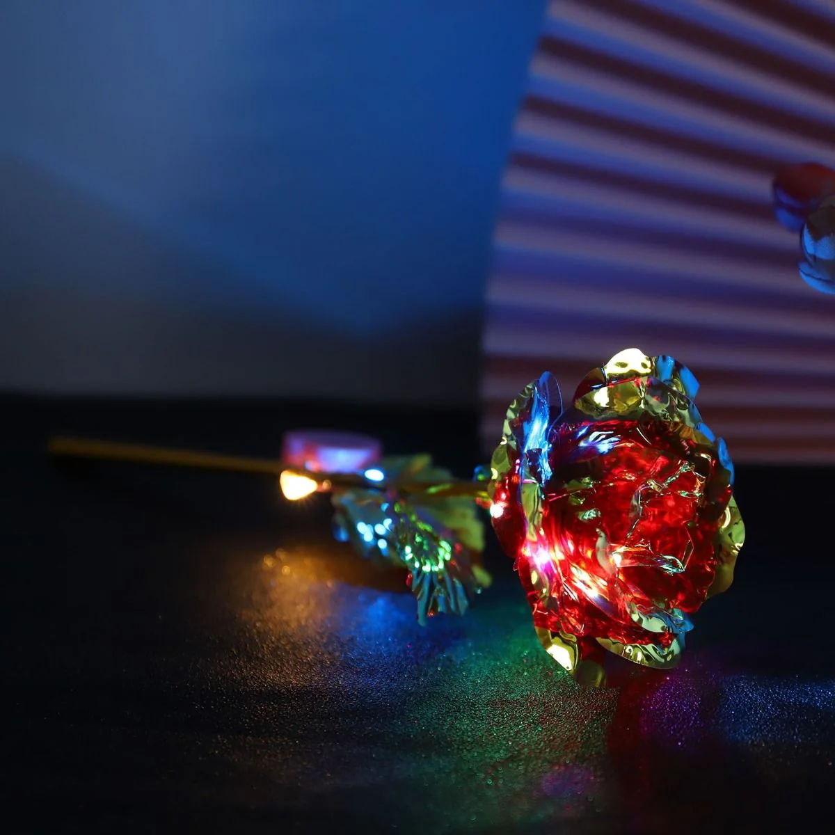 Fantatico set di 3 rose colorate con led ottima idea regalo per san valentino - immagine 7